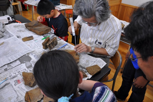 04 三途川化石採集体験07